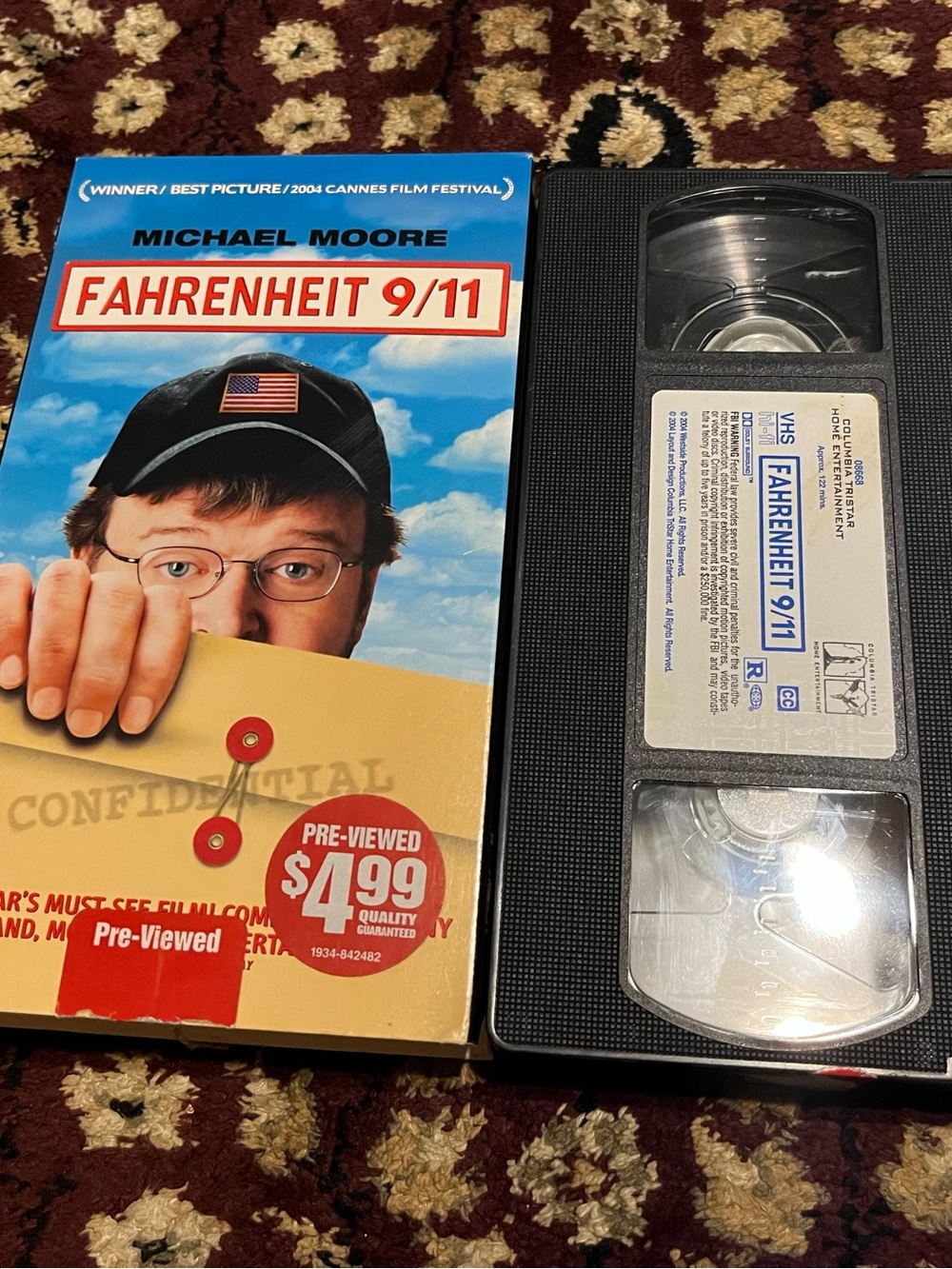 Fahrenheit 9/11 (2004), VHS Movie, Coumbia Home Ent. (2004), M. Moore